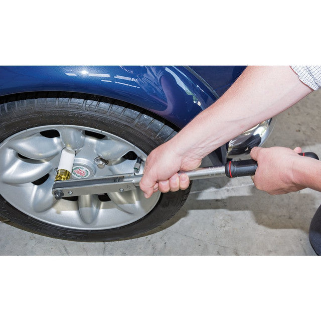 Draper Tools 1/2 Square Drive Push Through Torque Wrench With a Torquing Range of 50-225NM
